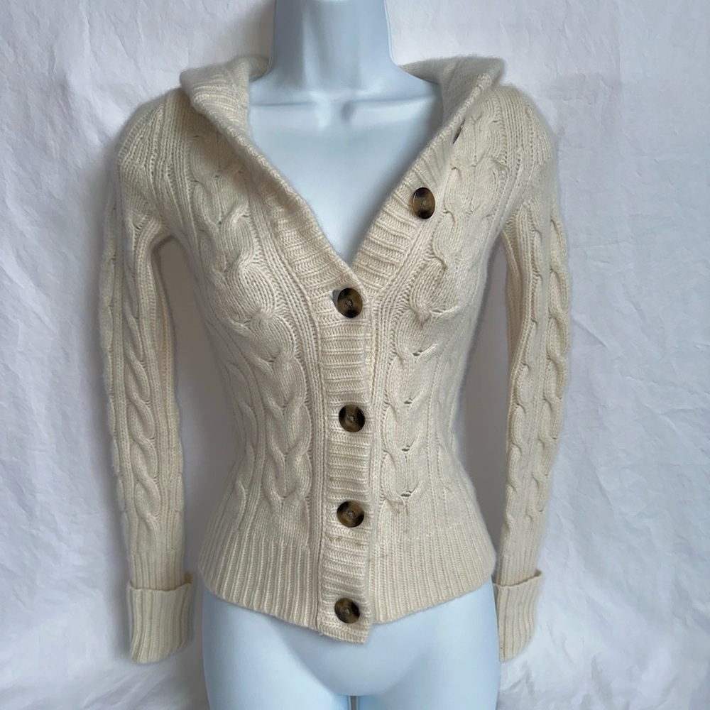 SOLD Abercrombie & Fitch cable knit sweater